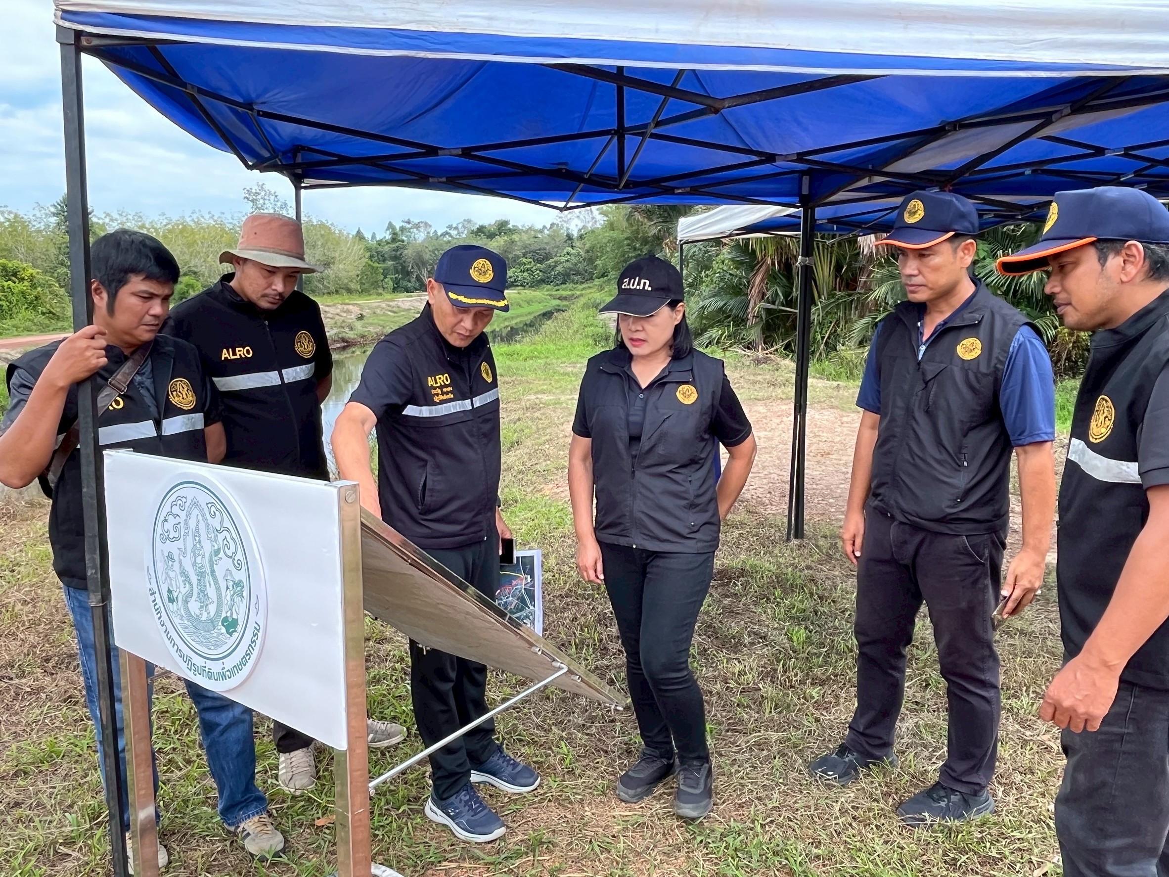 title - ผู้ตรวจราชการ ส.ป.ก. ร่วมคณะ รมช.กษ. ลงพื้นที่เร่งรัดการดำเนินงาน ยกระดับ คุณภาพชีวิตเกษตรกร จังหวัดนราธิวาส